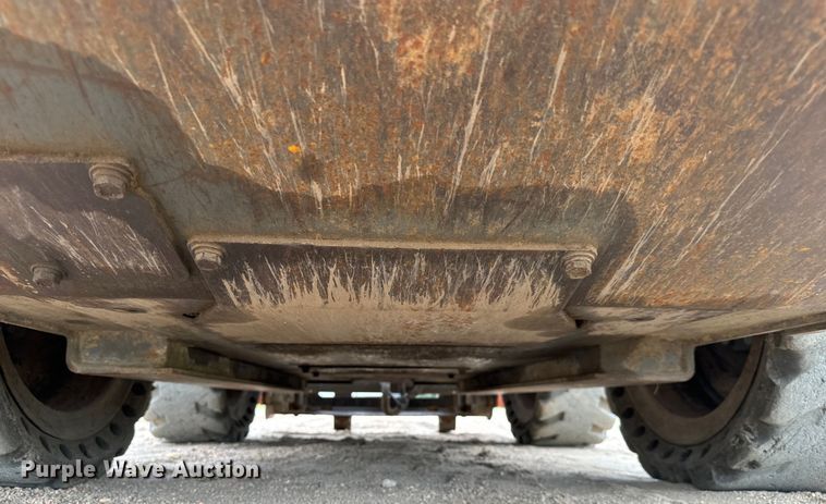 image for item MU9999 2016 Kubota SSV75 skid steer loader