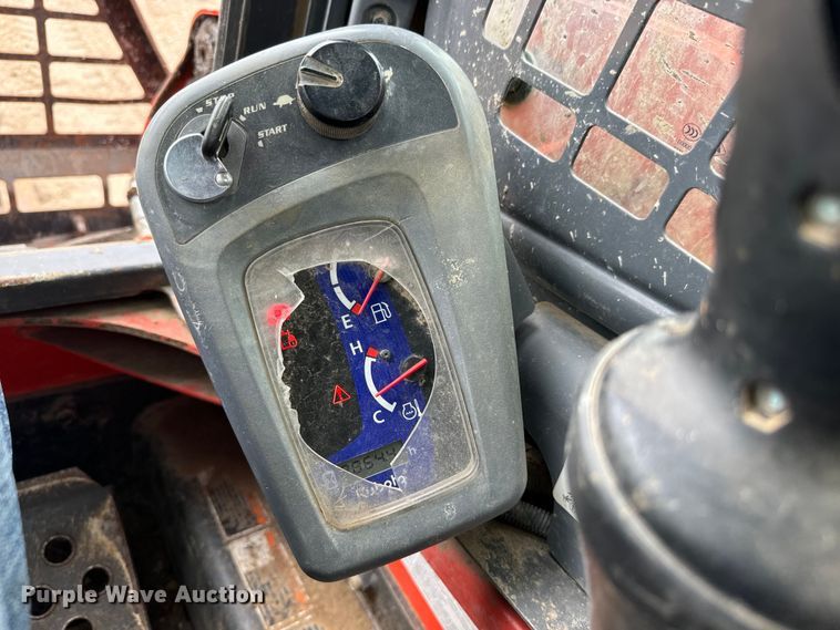 image for item MU9999 2016 Kubota SSV75 skid steer loader