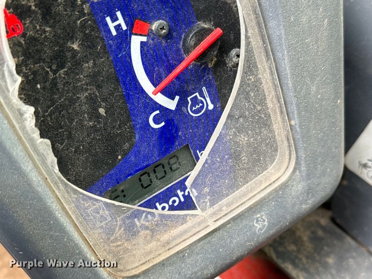 image for item MU9999 2016 Kubota SSV75 skid steer loader