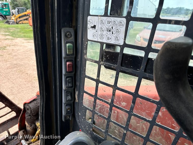 image for item MU9999 2016 Kubota SSV75 skid steer loader