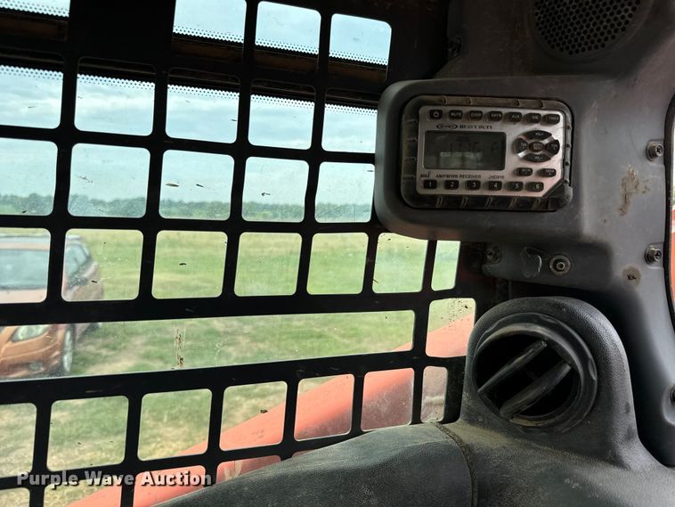 image for item MU9999 2016 Kubota SSV75 skid steer loader