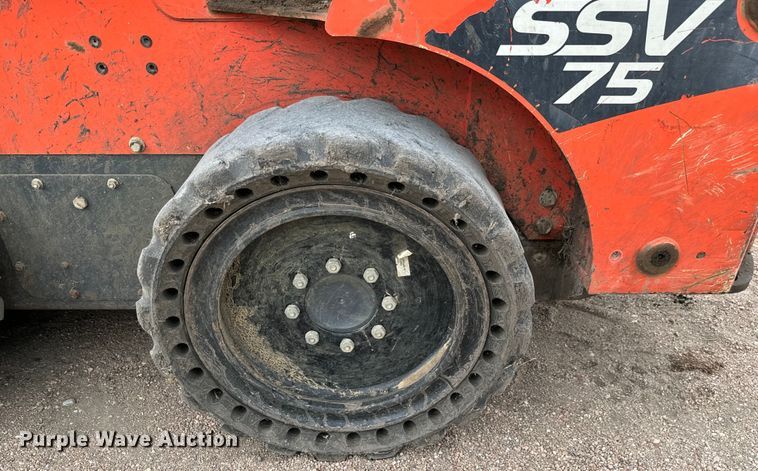 image for item MU9999 2016 Kubota SSV75 skid steer loader