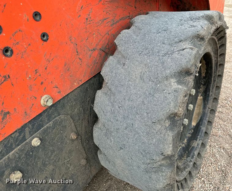 image for item MU9999 2016 Kubota SSV75 skid steer loader