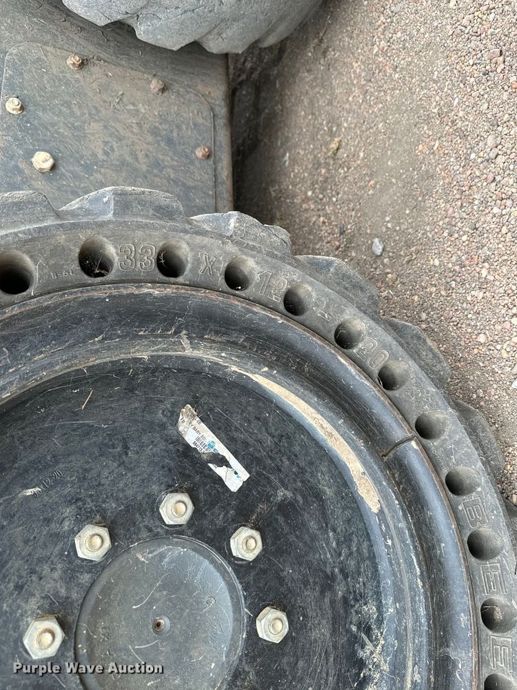 image for item MU9999 2016 Kubota SSV75 skid steer loader