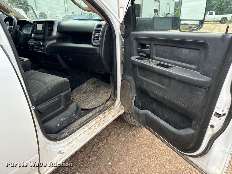 image for item MV9000 2020 Dodge Ram 2500 Crew Cab pickup truck