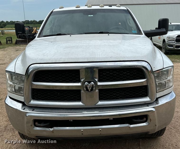 image for item MV9001 2017 Dodge Ram 2500HD Crew Cab pickup truck