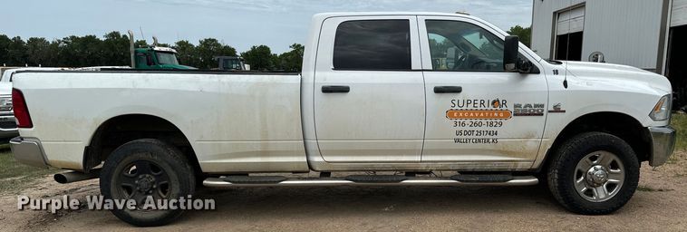 image for item MV9001 2017 Dodge Ram 2500HD Crew Cab pickup truck