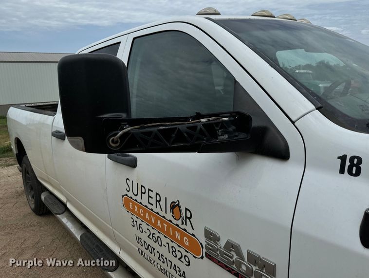 image for item MV9001 2017 Dodge Ram 2500HD Crew Cab pickup truck