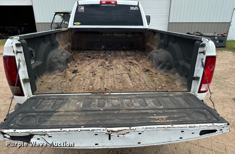 image for item MV9001 2017 Dodge Ram 2500HD Crew Cab pickup truck