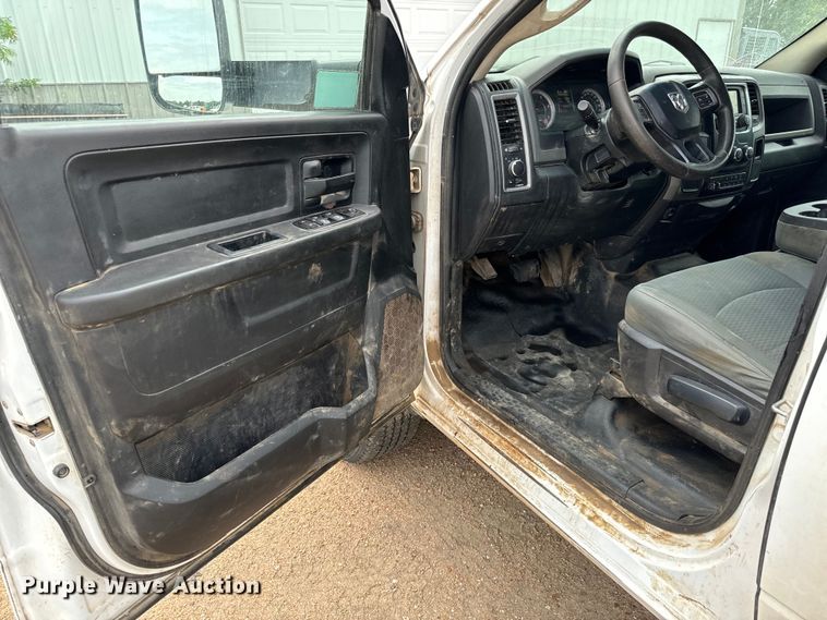 image for item MV9001 2017 Dodge Ram 2500HD Crew Cab pickup truck