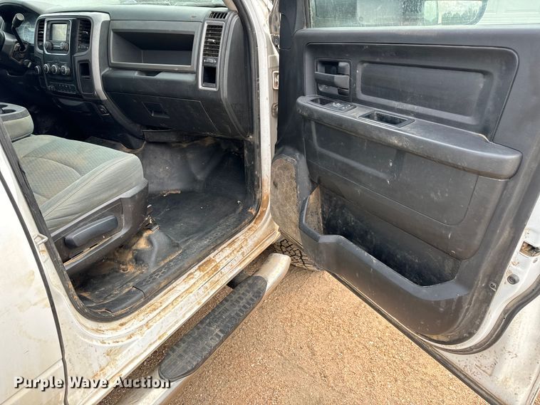 image for item MV9001 2017 Dodge Ram 2500HD Crew Cab pickup truck