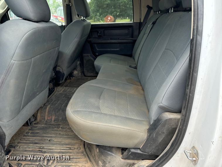 image for item MV9001 2017 Dodge Ram 2500HD Crew Cab pickup truck