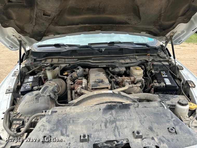 image for item MV9001 2017 Dodge Ram 2500HD Crew Cab pickup truck