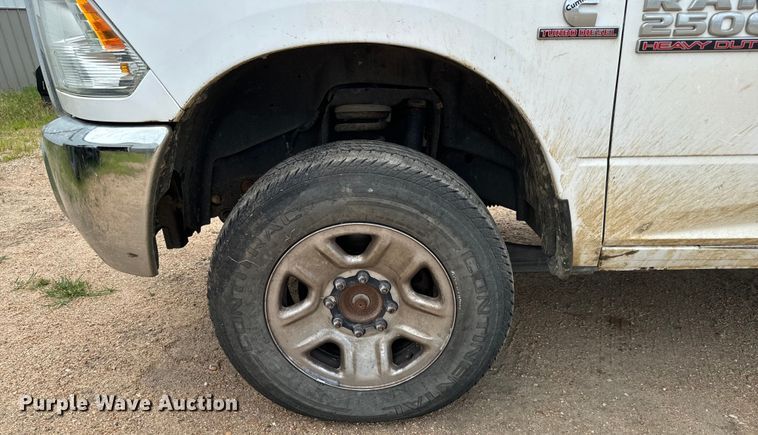 image for item MV9001 2017 Dodge Ram 2500HD Crew Cab pickup truck