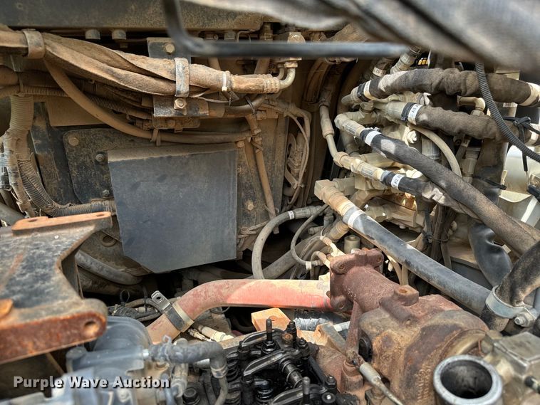 image for item MV9002 Takeuchi TL12R-2 tracked skid steer loader