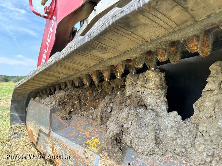 image for item MV9002 Takeuchi TL12R-2 tracked skid steer loader