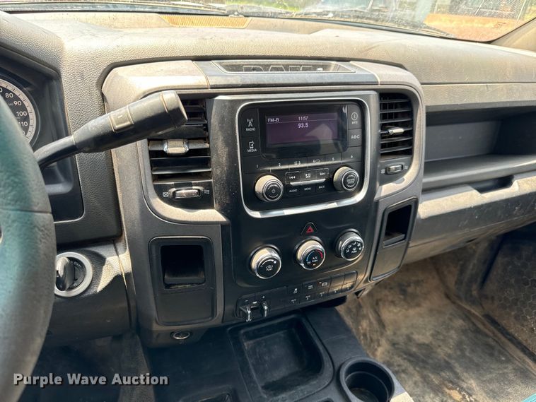 image for item MV9003 2017 Dodge Ram 3500HD Crew Cab utility bed pickup truck