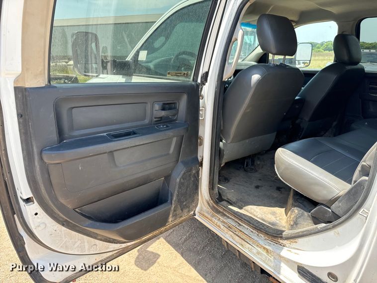 image for item MV9003 2017 Dodge Ram 3500HD Crew Cab utility bed pickup truck