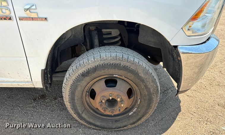 image for item MV9003 2017 Dodge Ram 3500HD Crew Cab utility bed pickup truck