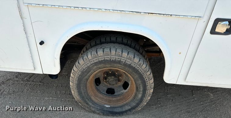 image for item MV9003 2017 Dodge Ram 3500HD Crew Cab utility bed pickup truck