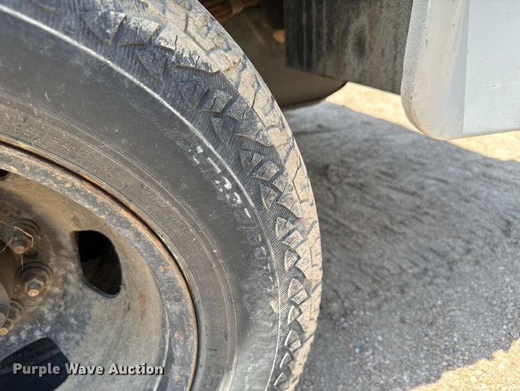 image for item MV9003 2017 Dodge Ram 3500HD Crew Cab utility bed pickup truck