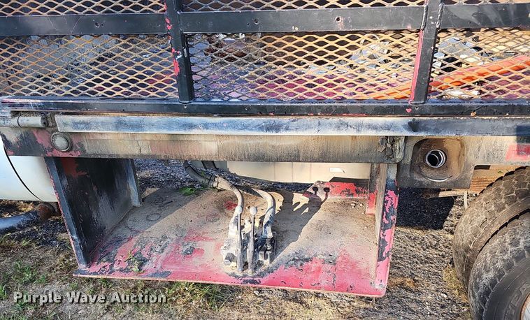 image for item DK0668 2012 Ford F550 Super Duty XL SuperCab flatbed truck