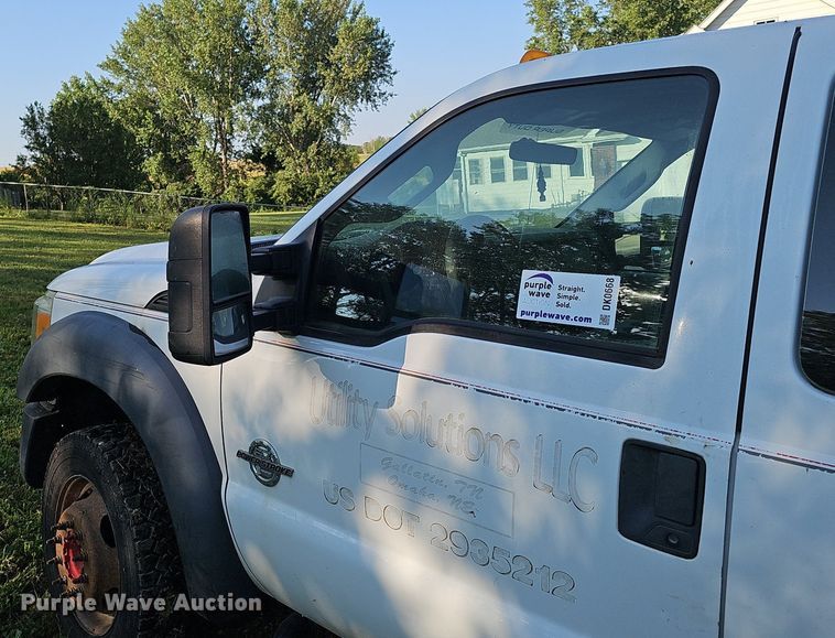 image for item DK0668 2012 Ford F550 Super Duty XL SuperCab flatbed truck