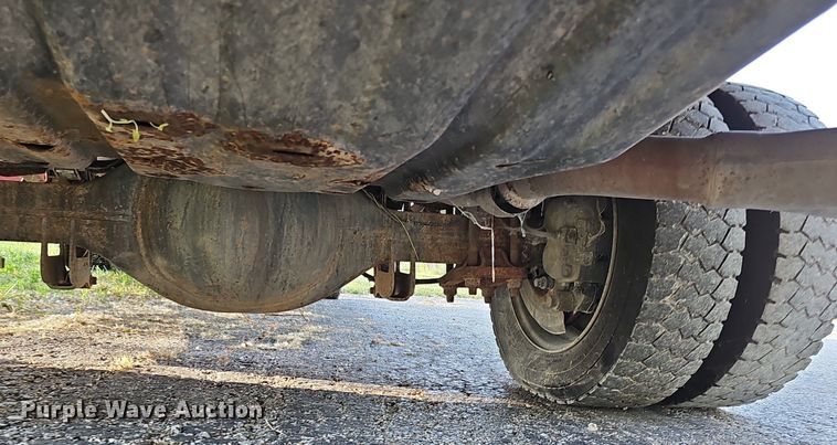 image for item DK0668 2012 Ford F550 Super Duty XL SuperCab flatbed truck