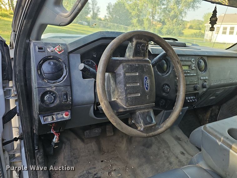 image for item DK0668 2012 Ford F550 Super Duty XL SuperCab flatbed truck