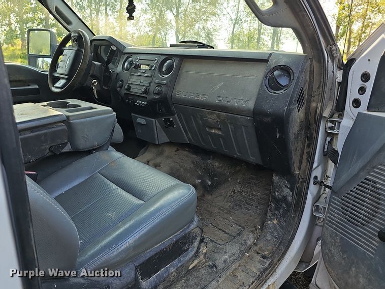 image for item DK0668 2012 Ford F550 Super Duty XL SuperCab flatbed truck