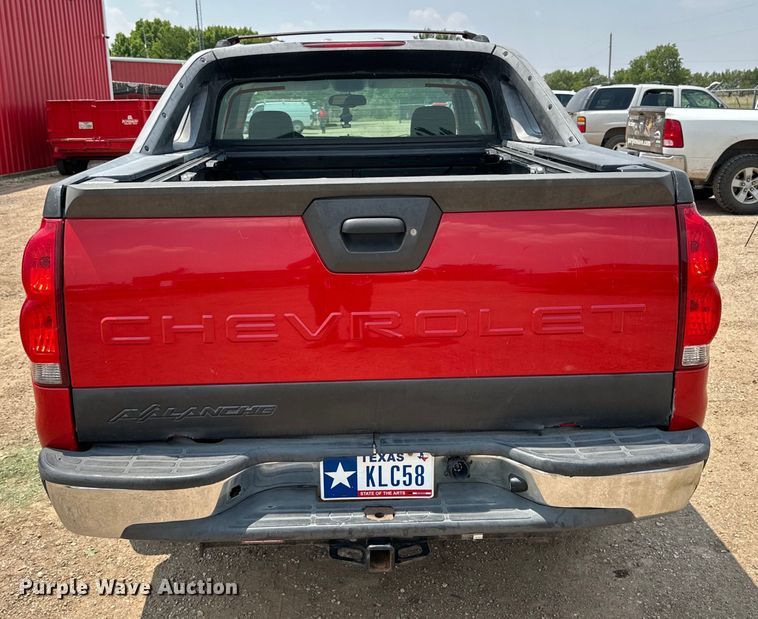 image for item DK6936 2004 Chevrolet  Avalanche Crew Cab pickup truck