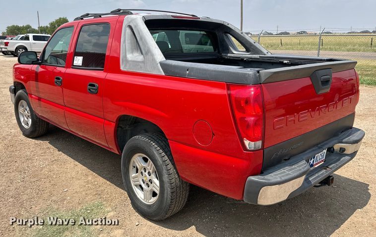 image for item DK6936 2004 Chevrolet  Avalanche Crew Cab pickup truck