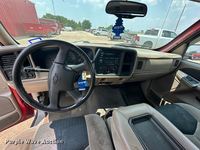 image for item DK6936 2004 Chevrolet  Avalanche Crew Cab pickup truck