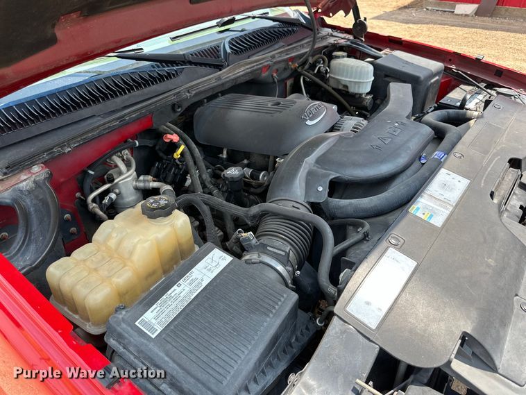 image for item DK6936 2004 Chevrolet  Avalanche Crew Cab pickup truck