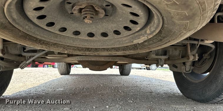 image for item DK6936 2004 Chevrolet  Avalanche Crew Cab pickup truck