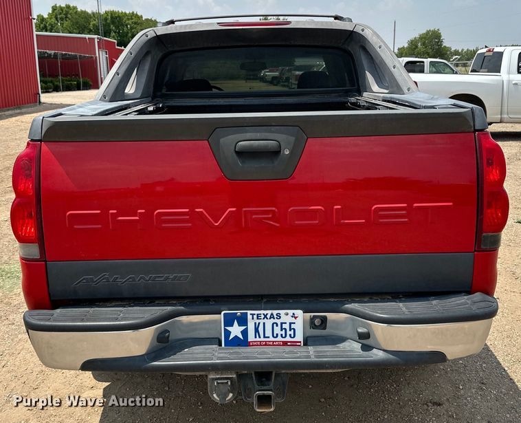 image for item DK6937 2005 Chevrolet Avalanche Crew Cab pickup truck