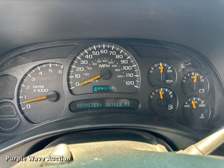 image for item DK6937 2005 Chevrolet Avalanche Crew Cab pickup truck