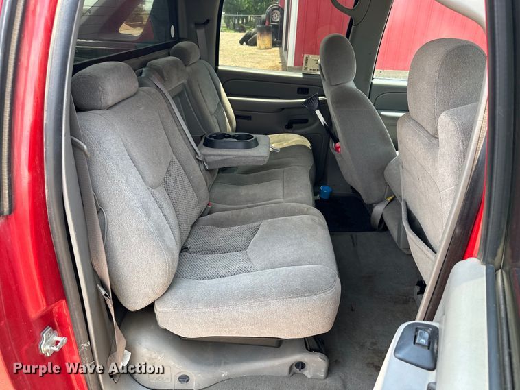 image for item DK6937 2005 Chevrolet Avalanche Crew Cab pickup truck