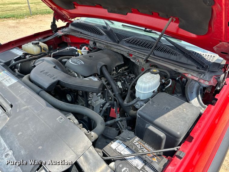 image for item DK6937 2005 Chevrolet Avalanche Crew Cab pickup truck