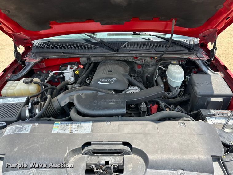 image for item DK6937 2005 Chevrolet Avalanche Crew Cab pickup truck