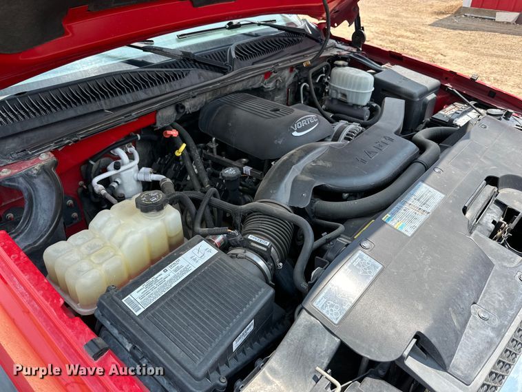 image for item DK6937 2005 Chevrolet Avalanche Crew Cab pickup truck