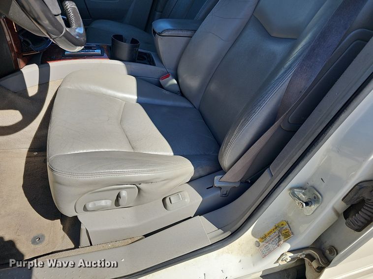 image for item DM1587 2006 Cadillac  SRX SUV