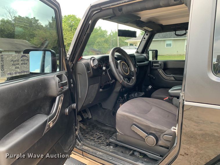 image for item DM7943 2013 Jeep Wrangler Sport SUV