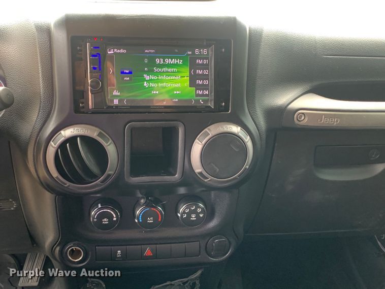 image for item DM7943 2013 Jeep Wrangler Sport SUV