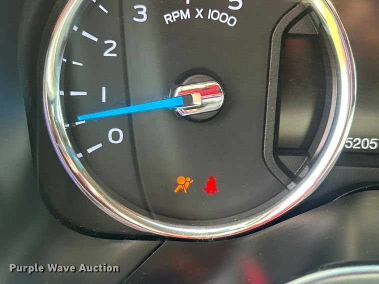 image for item DO6601 2017 Ford F350 Super Duty Crew Cab flatbed pickup truck