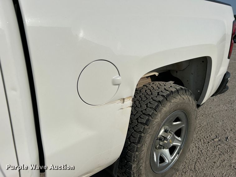 image for item DO6603 2015 Chevrolet  Silverado 1500 Crew Cab pickup truck