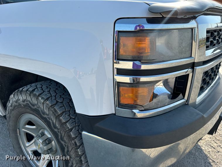 image for item DO6603 2015 Chevrolet  Silverado 1500 Crew Cab pickup truck