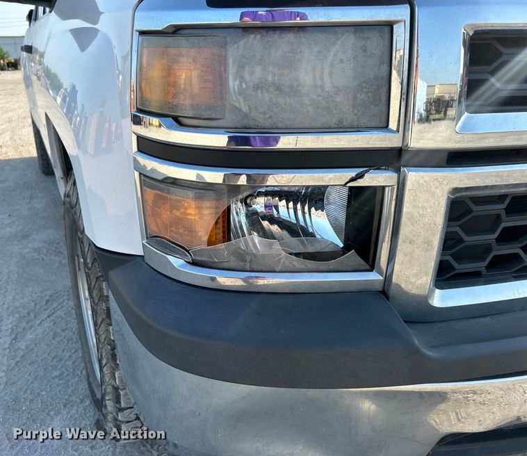 image for item DO6603 2015 Chevrolet  Silverado 1500 Crew Cab pickup truck