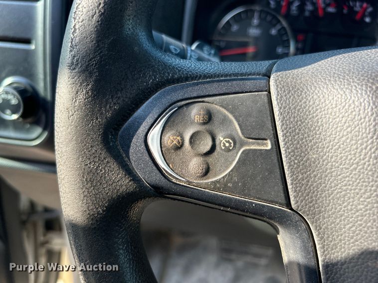 image for item DO6603 2015 Chevrolet  Silverado 1500 Crew Cab pickup truck