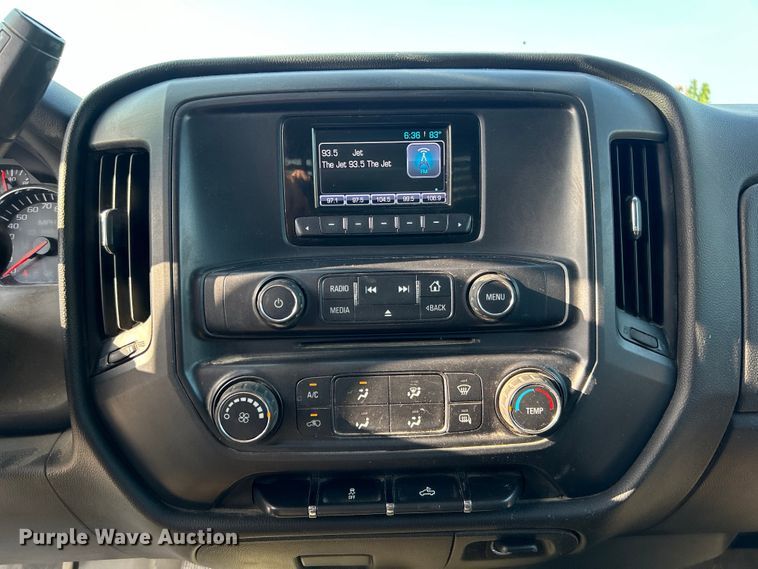 image for item DO6603 2015 Chevrolet  Silverado 1500 Crew Cab pickup truck